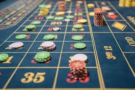 অনলাইন স্লটস গেমের পরিচিতি ও রিল কাঠামো — 10000bet